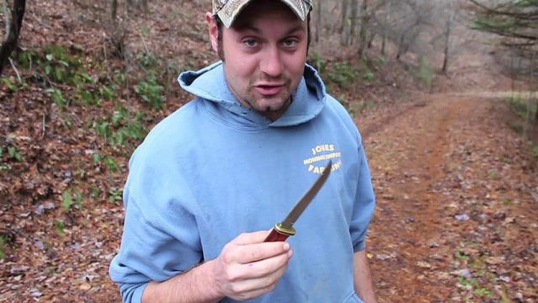 How to Gut a Deer Hunting Magazine